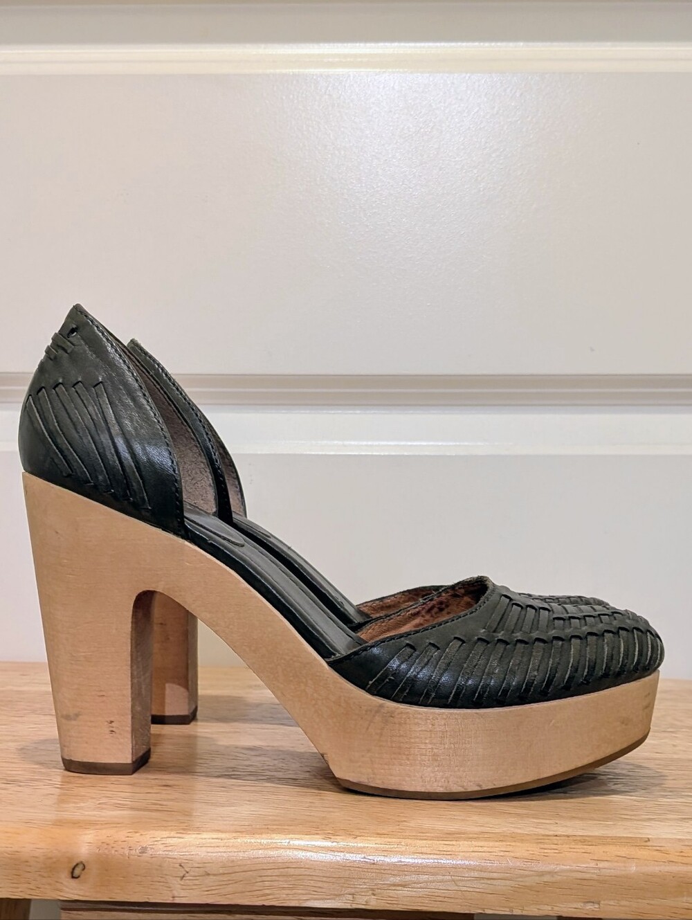 EUC 1937 Footwear 8 Green Leather Huarache Wooden High Heel Platform D'Orsay